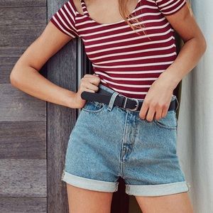 BDG Mom High-Rise Denim Short 25W